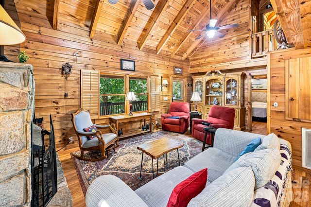 450 Starling Road, Lake Lure, NC 28746
