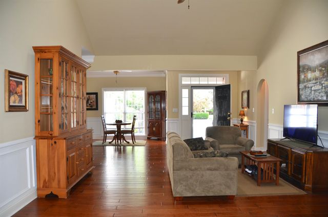 85 Greenbriar Ave., Pawleys Island, SC 29585