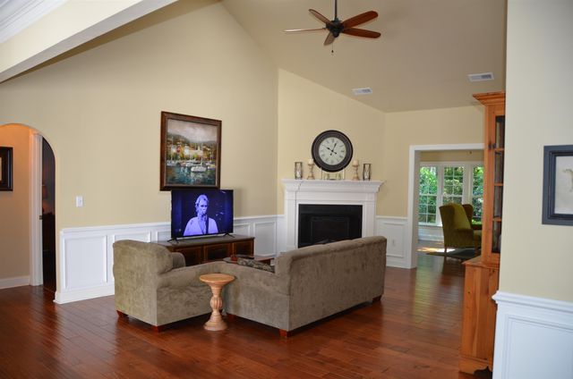 85 Greenbriar Ave., Pawleys Island, SC 29585
