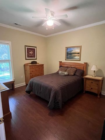 85 Greenbriar Ave., Pawleys Island, SC 29585