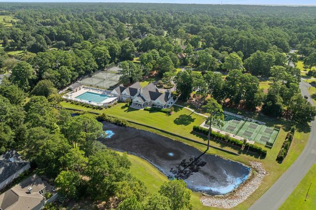 85 Greenbriar Ave., Pawleys Island, SC 29585
