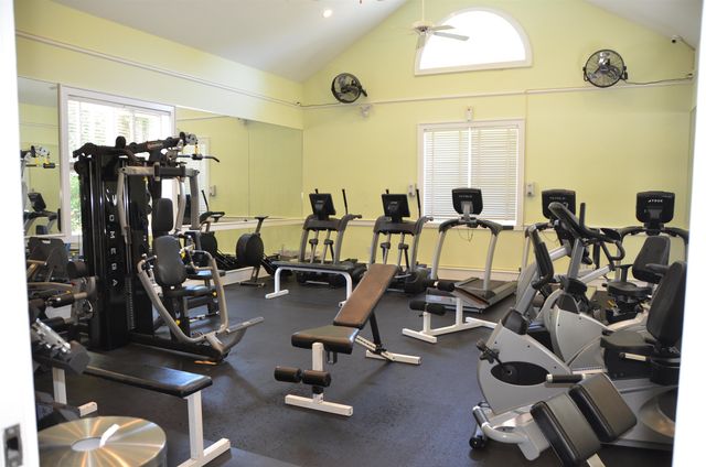 85 Greenbriar Ave., Pawleys Island, SC 29585