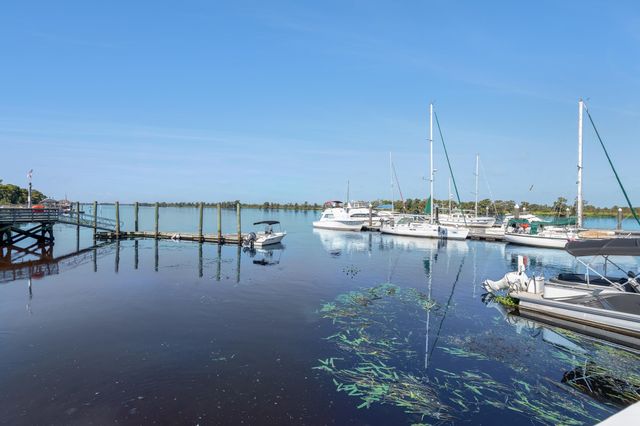 85 Greenbriar Ave., Pawleys Island, SC 29585