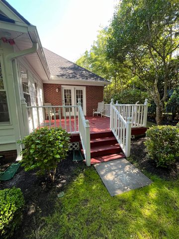 85 Greenbriar Ave., Pawleys Island, SC 29585