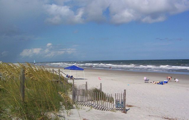 85 Greenbriar Ave., Pawleys Island, SC 29585