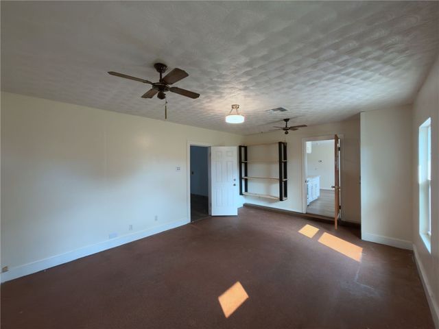 126 N Janin Cir, Portland, TX 78374