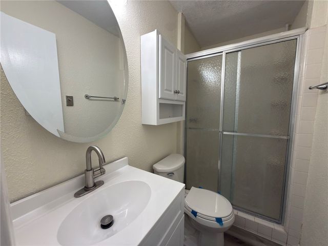 126 N Janin Cir, Portland, TX 78374