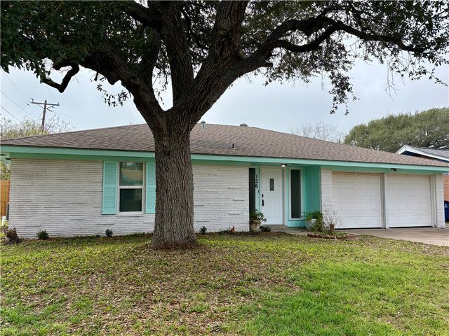 126 N Janin Cir, Portland, TX 78374