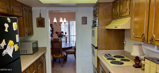 6500 TARASCAS Drive, El Paso, TX 79912