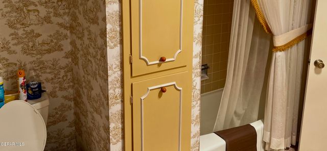 6500 TARASCAS Drive, El Paso, TX 79912