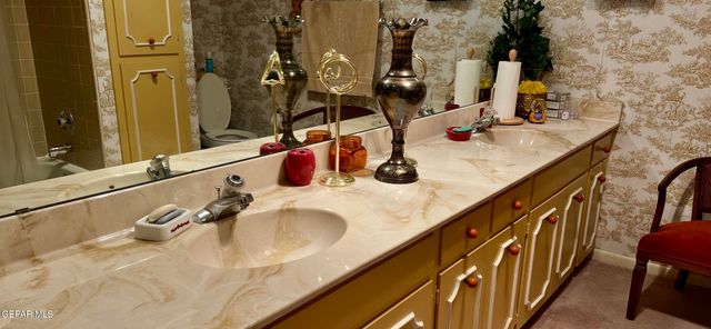 6500 TARASCAS Drive, El Paso, TX 79912