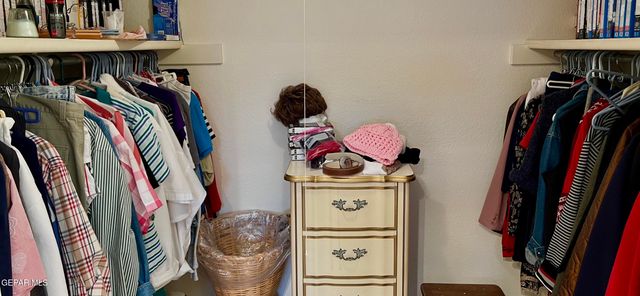 6500 TARASCAS Drive, El Paso, TX 79912