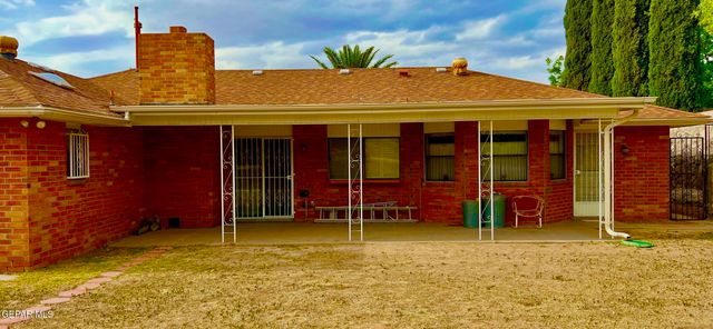 6500 TARASCAS Drive, El Paso, TX 79912