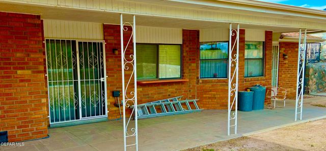 6500 TARASCAS Drive, El Paso, TX 79912