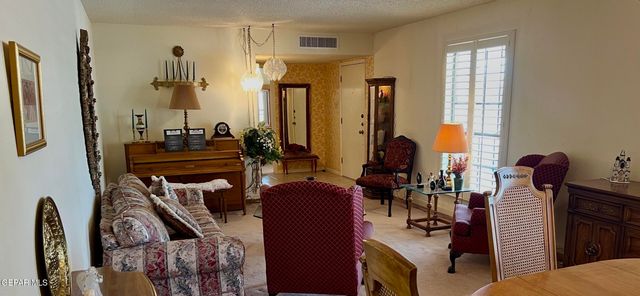 6500 TARASCAS Drive, El Paso, TX 79912