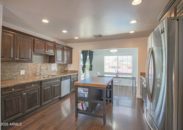 3724 W Charter Oak Road, Phoenix, AZ 85029