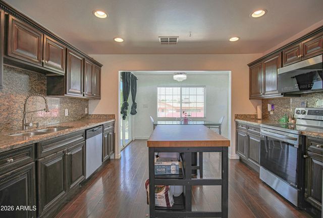 3724 W Charter Oak Road, Phoenix, AZ 85029