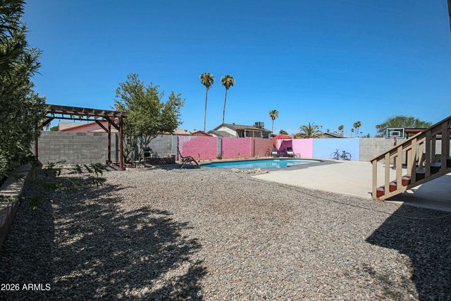3724 W Charter Oak Road, Phoenix, AZ 85029
