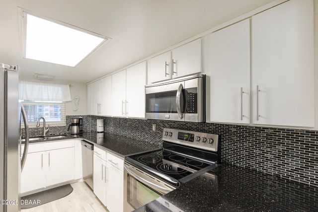 2626 S Atlantic Ave Apt 405, Daytona Beach Shores, FL 32118
