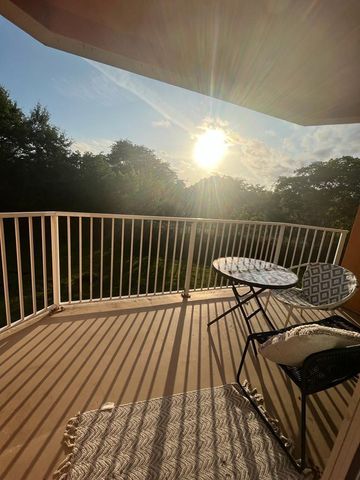 6976 SW 39th Street G202, Davie, FL 33314