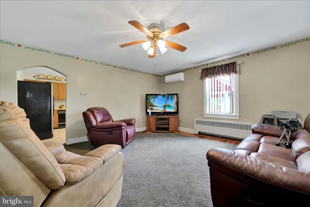 44 MEADOW DR, Schuylkill Haven, PA 17972