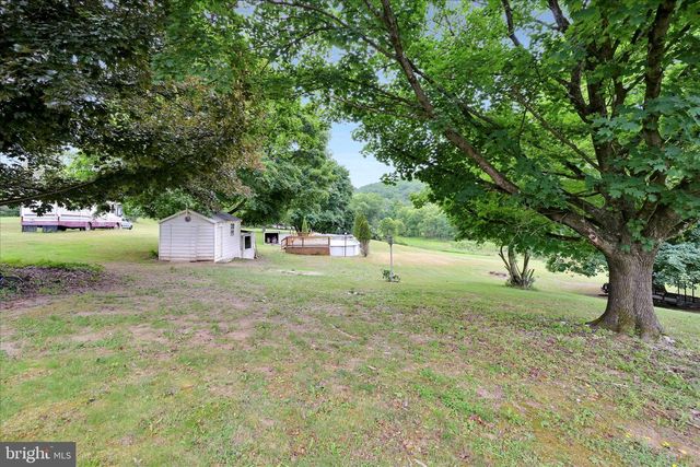 44 MEADOW DR, Schuylkill Haven, PA 17972