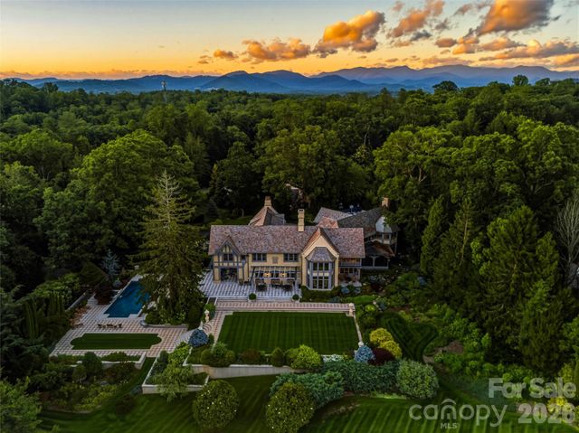 7 Stuyvesant Road, Biltmore Forest, NC 28803