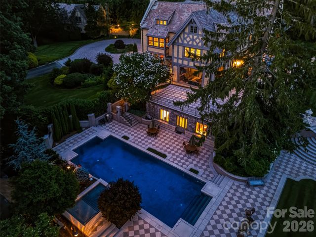 7 Stuyvesant Road, Biltmore Forest, NC 28803