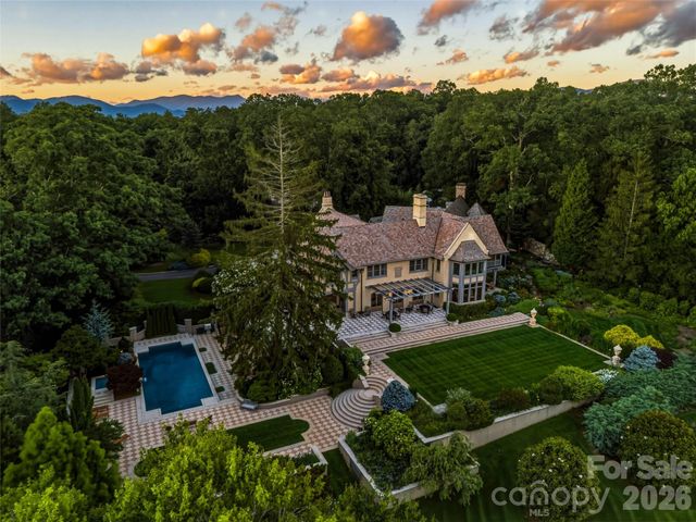 7 Stuyvesant Road, Biltmore Forest, NC 28803