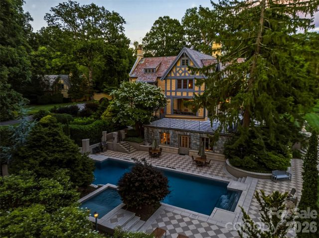 7 Stuyvesant Road, Biltmore Forest, NC 28803
