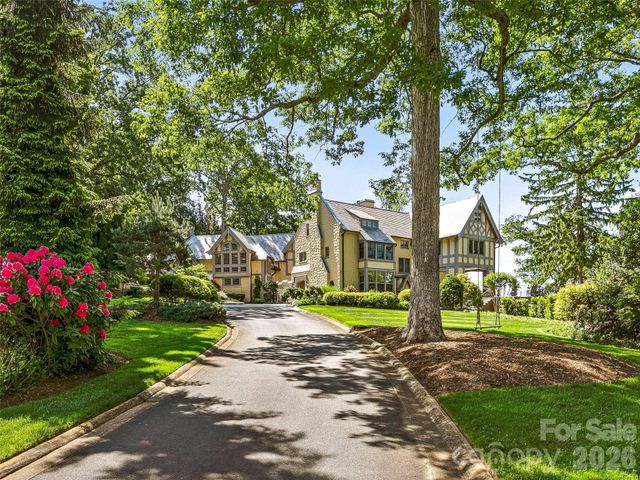 7 Stuyvesant Road, Biltmore Forest, NC 28803