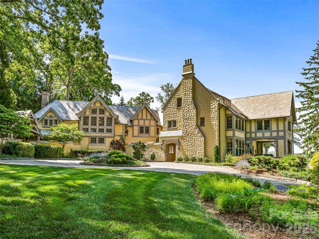 7 Stuyvesant Road, Biltmore Forest, NC 28803