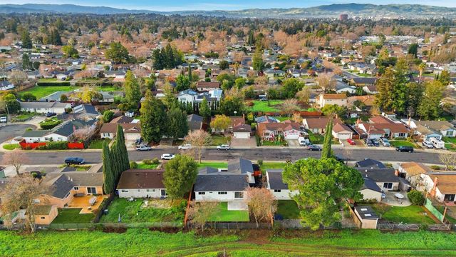 1832 Elkwood Dr, Concord, CA 94519