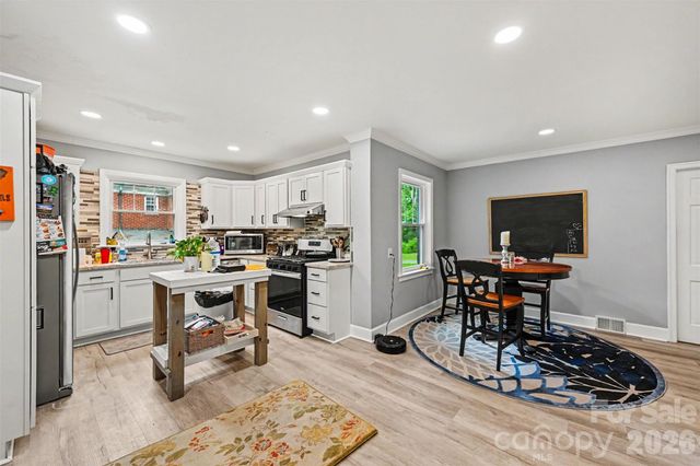 855 W Marion Street, Shelby, NC 28150