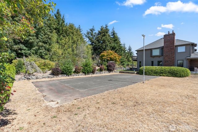 6723 N Parkview Lane, Tacoma, WA 98407