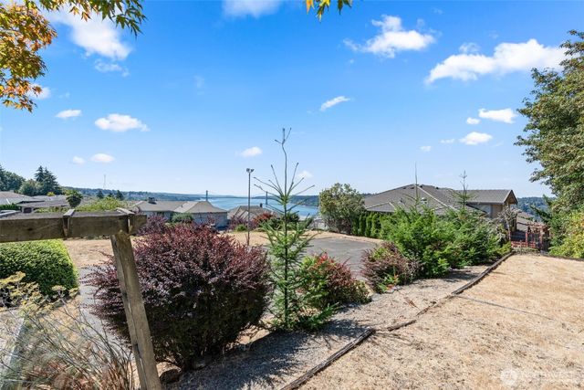 6723 N Parkview Lane, Tacoma, WA 98407