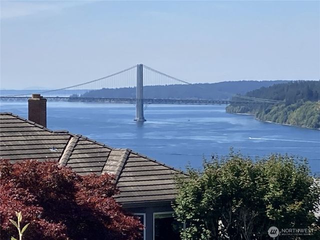 6723 N Parkview Lane, Tacoma, WA 98407