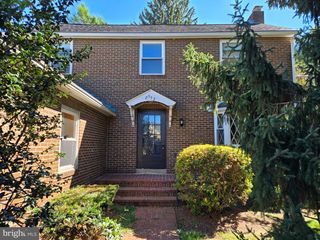 2552 GARFIELD AVE, Reading, PA 19609