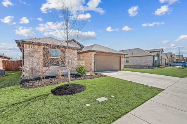 9436 Firedog Drive, Fort Worth, TX 76131