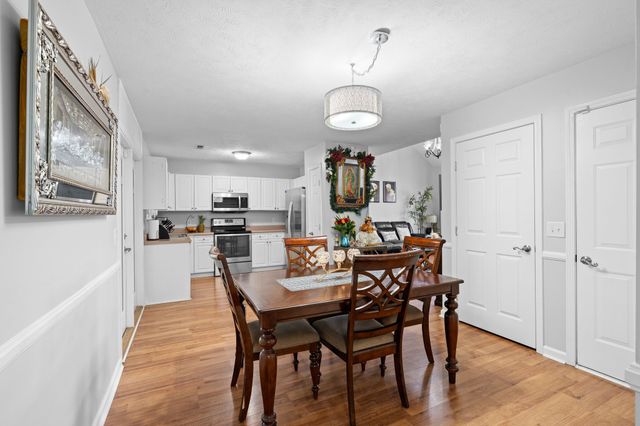 888 Pin Oak Dr, Antioch, TN 37013
