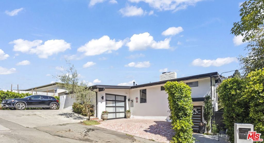6335 Grape Place, Los Angeles, CA 90068 — exterior