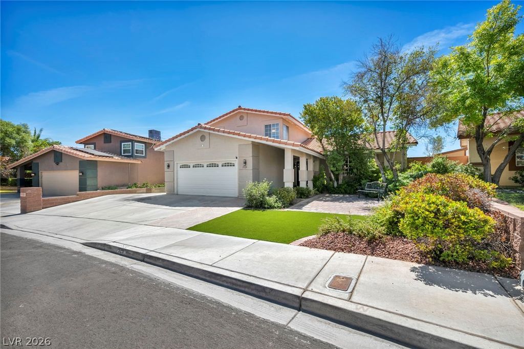 7529 West Gilmore Avenue, Las Vegas, NV 89129 — photo 4
