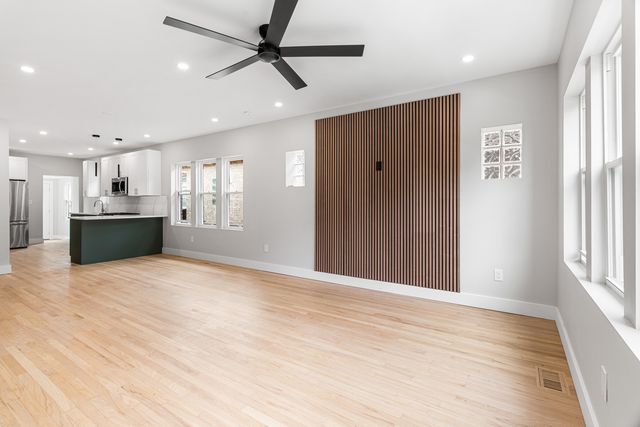 4829 W Strong Street, Chicago, IL 60630