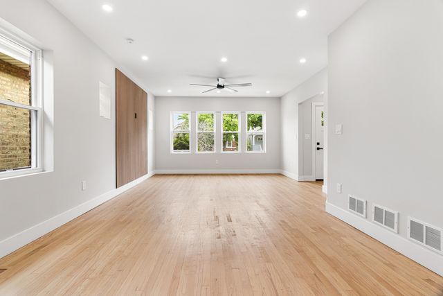 4829 W Strong Street, Chicago, IL 60630