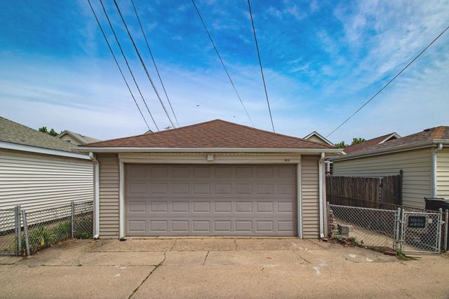 4829 W Strong Street, Chicago, IL 60630
