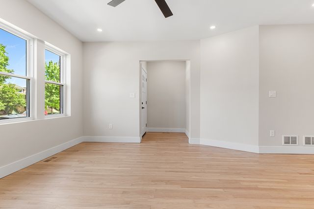 4829 W Strong Street, Chicago, IL 60630