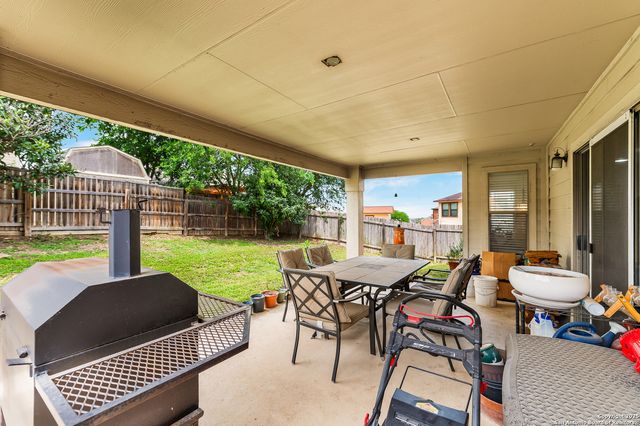 6743 Spearwood, Live Oak, TX 78233