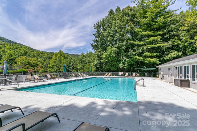 579 Bluemist Way, Arden, NC 28704