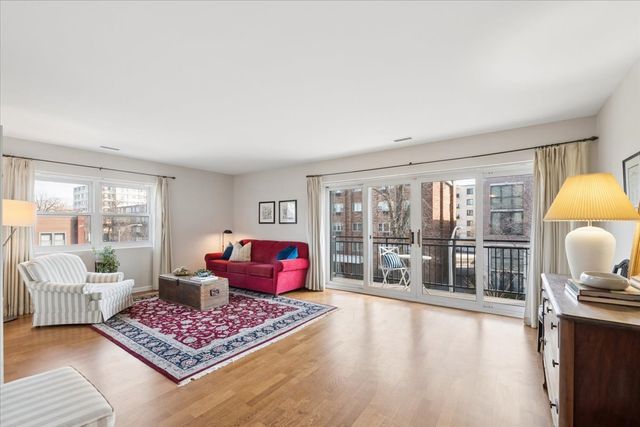 215 Marengo Avenue 3A, Forest Park, IL 60130