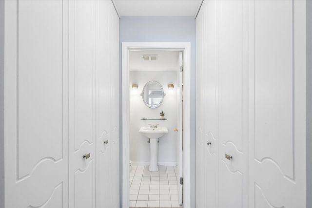 215 Marengo Avenue 3A, Forest Park, IL 60130